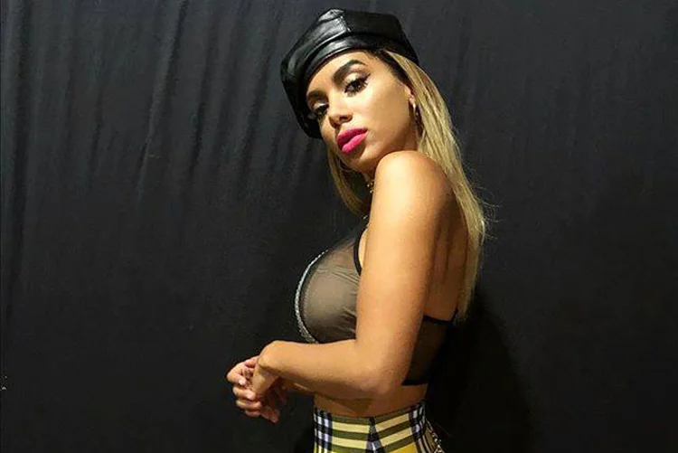 Anitta: alguns fãs, porém, manifestaram decepção nas redes sociais, principalmente com a produção inferior (Anitta/Divulgação)