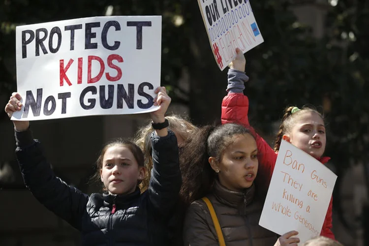 EUA: estudantes preparam manifestações para lembrar 19º aniversário do massacre de Columbine (Leah Millis/Reuters)