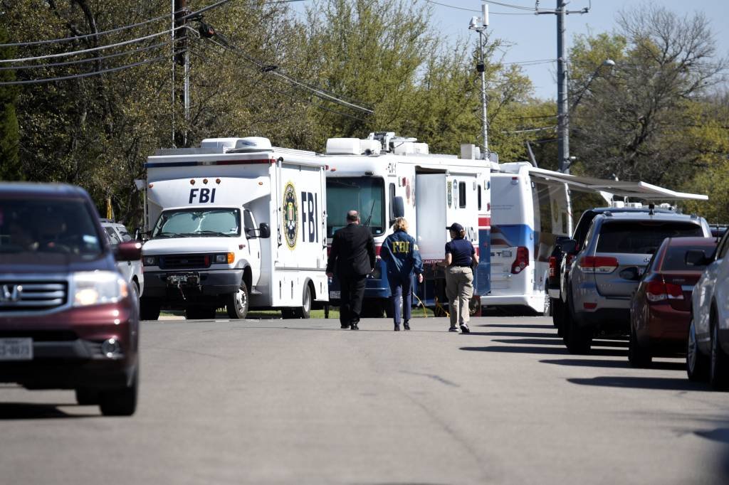 Suposto autor de explosões no Texas morre em operação policial