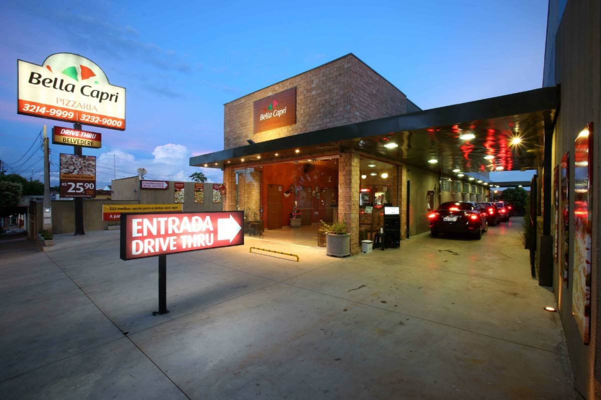 A primeira pizzaria com drive thru em Jundiaí. Galera essa é a @bellac