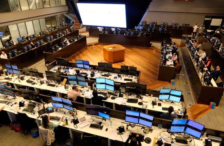 Bovespa tem leve alta acompanhando Nova York em véspera de feriado