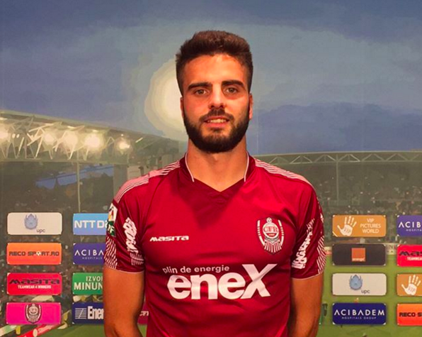 Jogador cai do 3º andar e partida da 2ª divisão espanhola é adiada