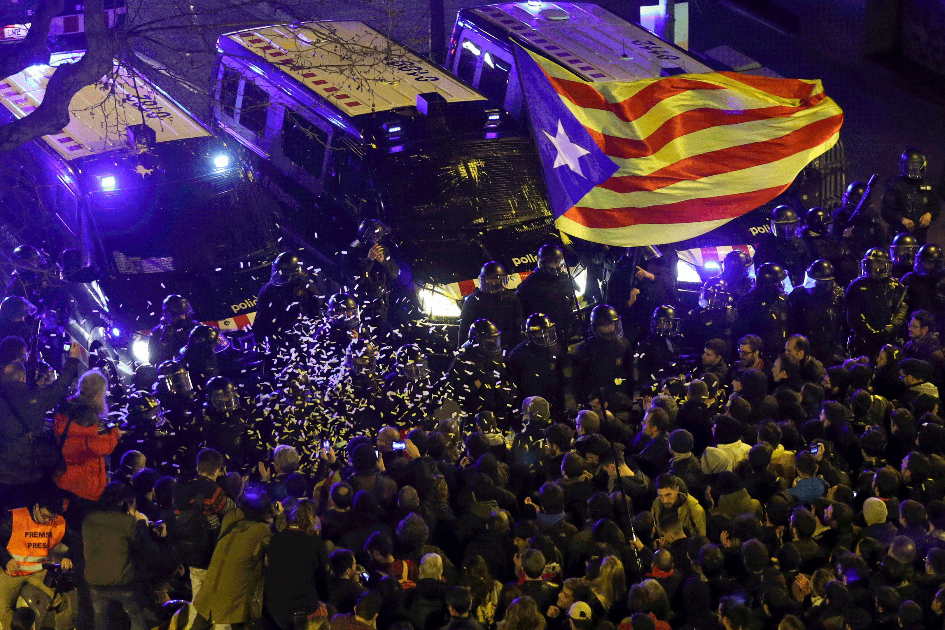 Catalunha fica sem presidente após golpe judicial contra separatistas