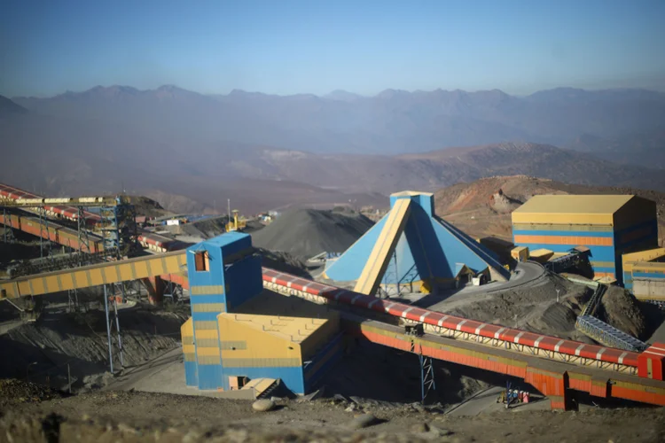 Codelco: empresa produziu 1,734 milhão de toneladas de cobre fino no ano passado, a segunda melhor produção da sua história (Ivan Alvarado/Reuters)