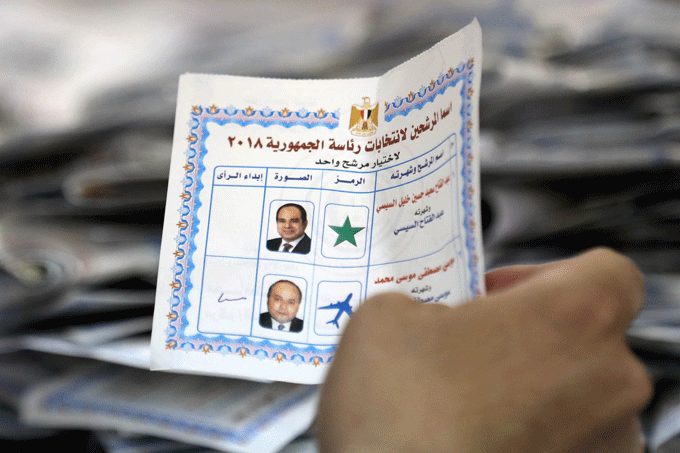 Sem rivais de peso, Sisi deve ganhar com folga eleição no Egito