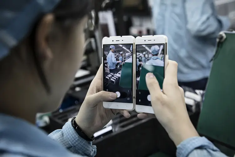 Fábrica da OnePlus em Dongguan, na China (Qilai Shen/Bloomberg)