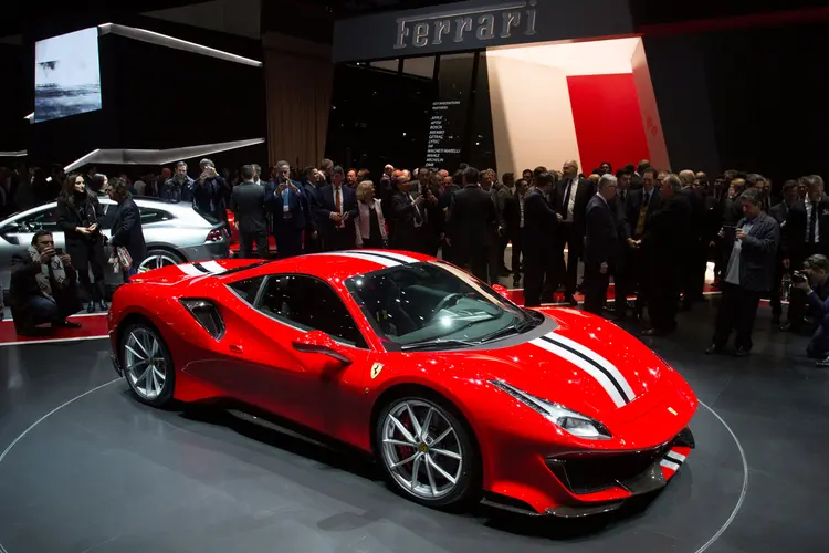 Ferrari: participação no carro dos seus sonhos pode ser adquirida a partir de US$ 38,80. (Pierre Albouy/Reuters)