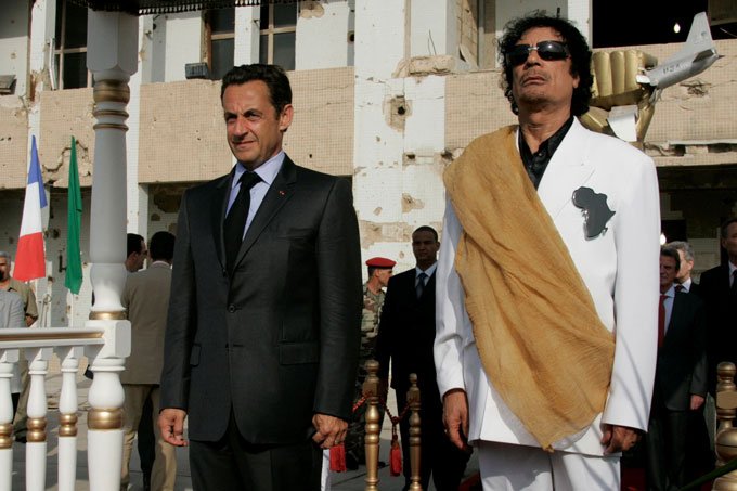 Ex-assessor de Kadafi teme prisão por caso de corrupção envolvendo Sarkozy