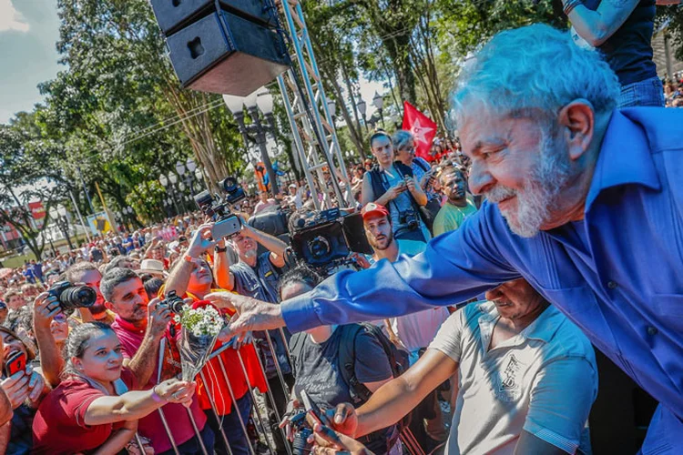 Lula: ônibus foi alvo de tiros (Lula/Divulgação)