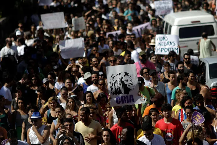 Protesto: cerca de 2.500 pessoas marcharam em nome de Marielle (Ricardo Moraes/Reuters)