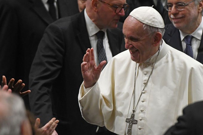 Papa vai se reunir com comunidade de Igrejas protestantes e ortodoxas