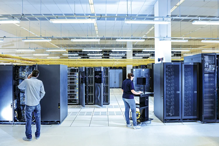 Data center no Brasil: Brasil subiu quatro posições em ranking que classifica países em relação a computação em nuvem e internet. mas ainda precisa melhorar / Germano Lüders (Germano Lüders/Exame)