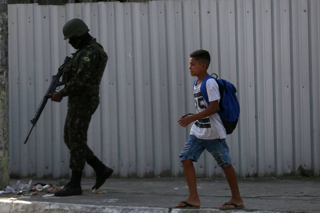 Pelos menos 63 operações serão realizadas no Rio, diz interventor