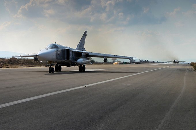 Avião da Rússia cai na Síria e deixa 32 mortos