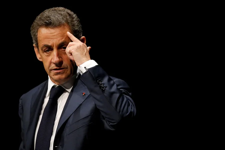 Sarkozy: ele tinha sido convocado na Polícia Judicial de Nanterre, nos arredores de Paris, para se explicar sobre os fundos para essa campanha (Stephane Mahe/Reuters)