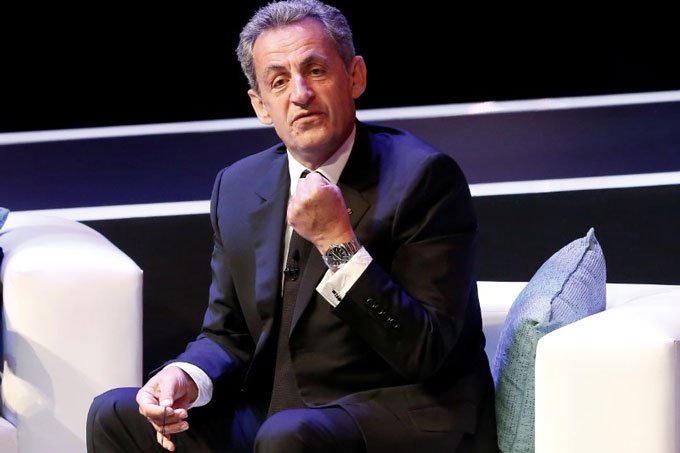 Sarkozy promete derrotar "gangue de Kadafi" e repudia medidas cautelares