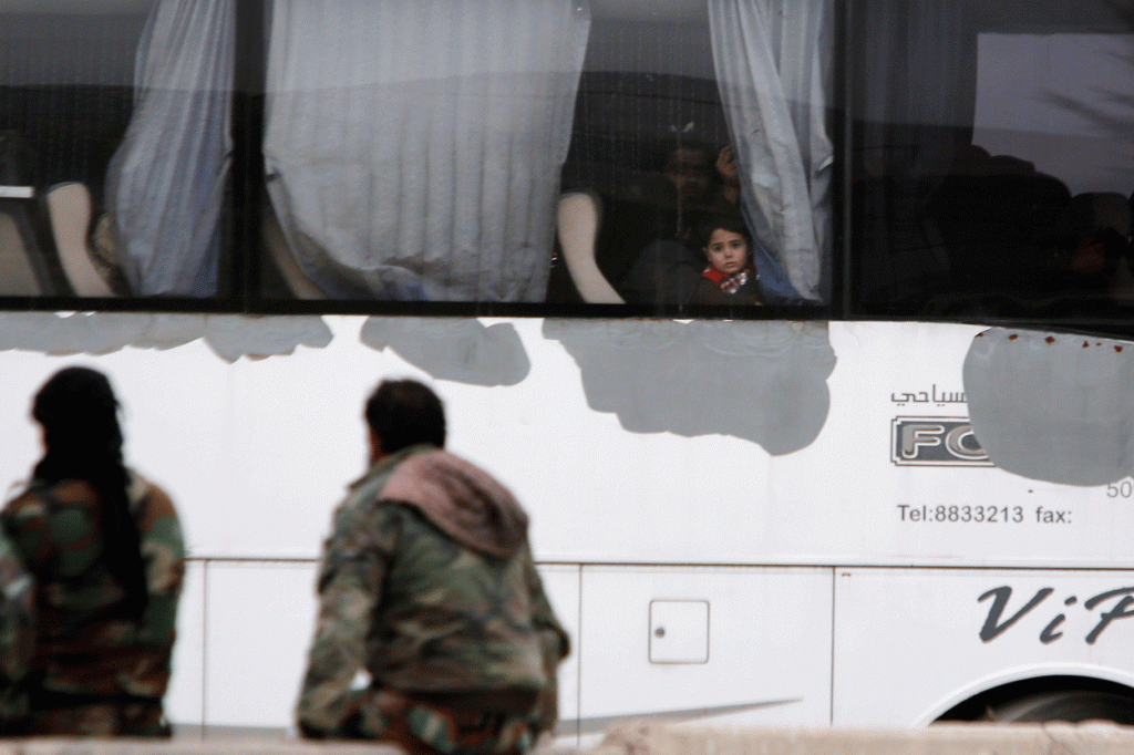 Exército da Síria prepara operação "enorme" em último bastião rebelde