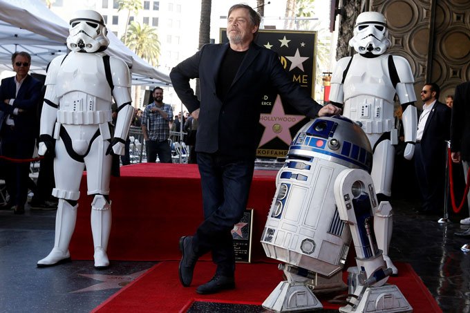 Mark Hamill, o Luke Skywalker, ganha estrela na Calçada da Fama