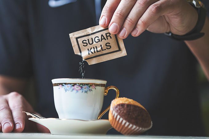 Exagerar no açúcar para adoçar café pode ser fatal