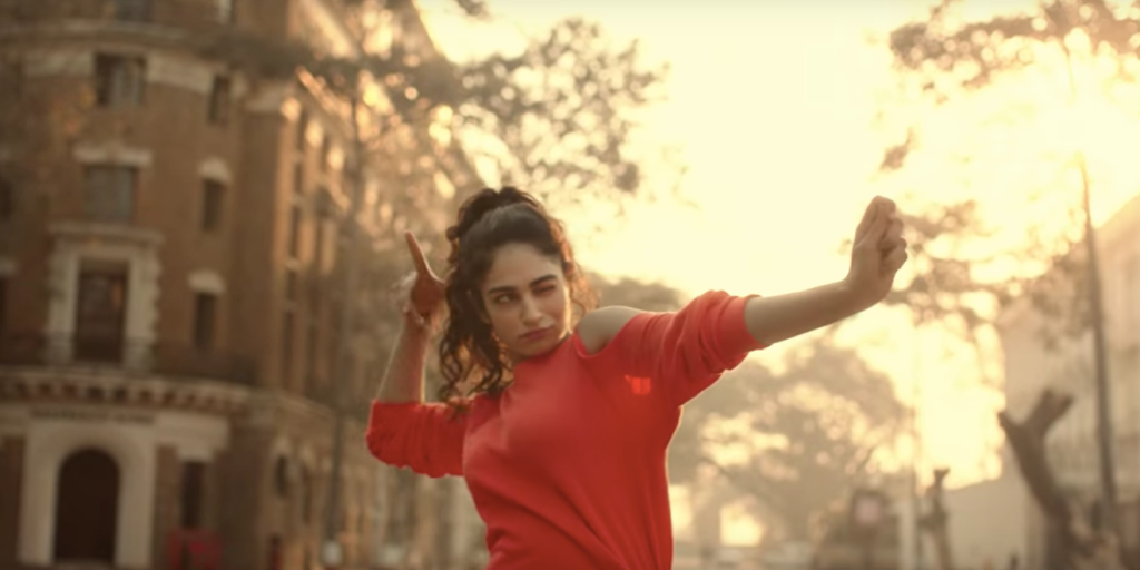 Tinder na Índia cria novo comercial no estilo Bollywood