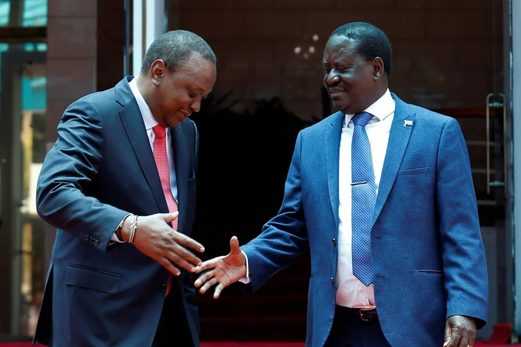 Esta é a primeira reunião entre Kenyatta e Odinga desde as eleições do ano passado (Thomas Mukoya/Reuters)