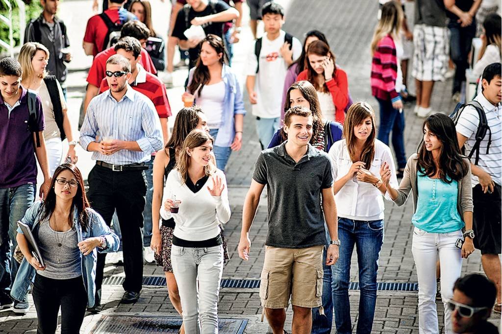 Mensalidades de faculdades devem entrar em queda livre