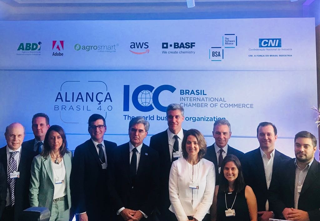 Empresas de tecnologia se unem pela indústria nacional