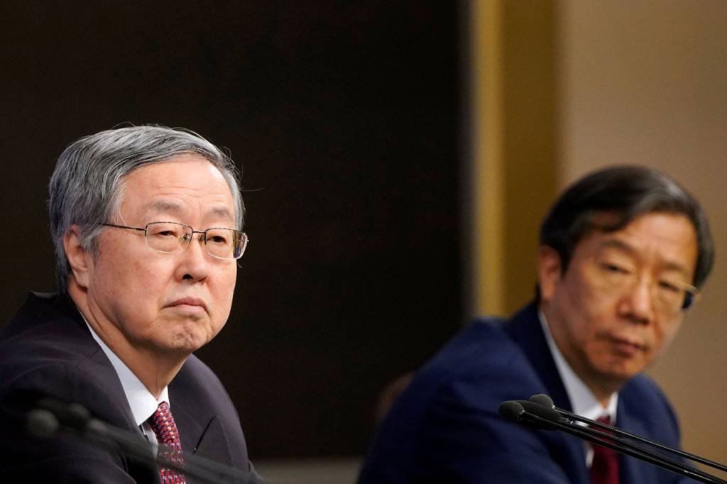 China substitui governador de banco central após 15 anos