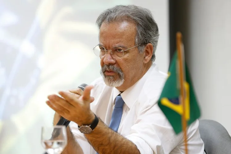 Raul Jungmann: "Forças Armadas brasileiras são um ativo democrático que o país hoje tem. E isso, evidentemente, que não é tocado por uma reportagem" (Tânia Rêgo/Agência Brasil)