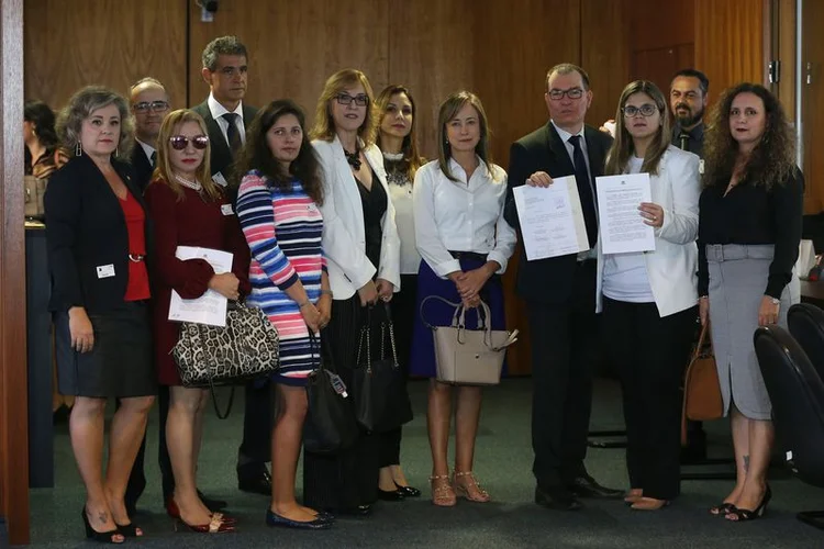 Juízes e promotores: documento entregue por magistrados foi motivado pelo julgamento, marcado para a próxima quarta-feira (4), do habeas corpus do ex-presidente Lula (Valter Campanato/Agência Brasil)