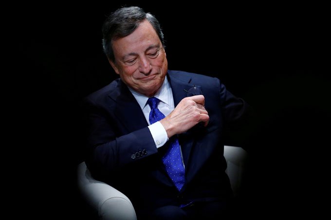 Mario Draghi: presidente do BCE disse que a queda nos mercados acionários este ano não afetou de forma significativa as condições financeiras da zona do euro (Denis Balibouse/Reuters)