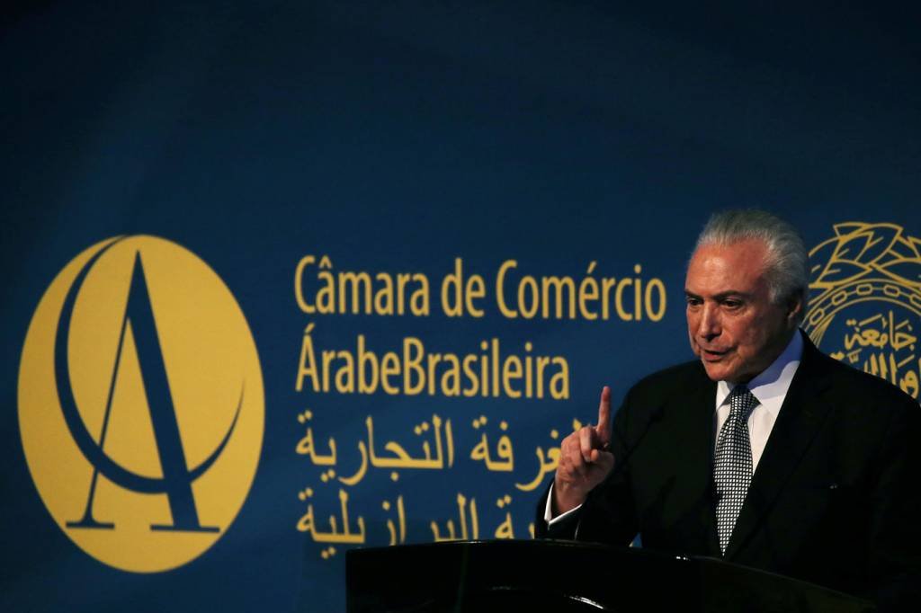 Temer: "Estreitamento dos laços entre Brasil e mundo árabe me é caro"