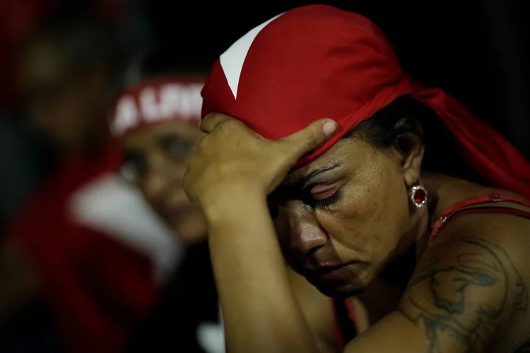 Manifestações: em carro de som, os manifestantes prometeram "resistir de todas as formas possíveis" para evitar a prisão do ex-mandatário (Ueslei Marcelino/Reuters)