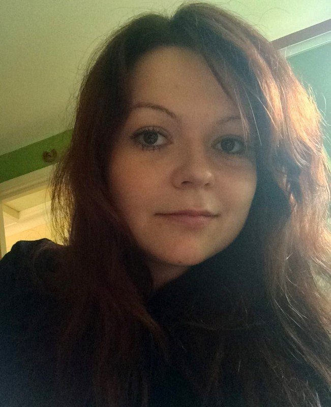 Filha de ex-espião atacado na Inglaterra rejeita ajuda consular russa