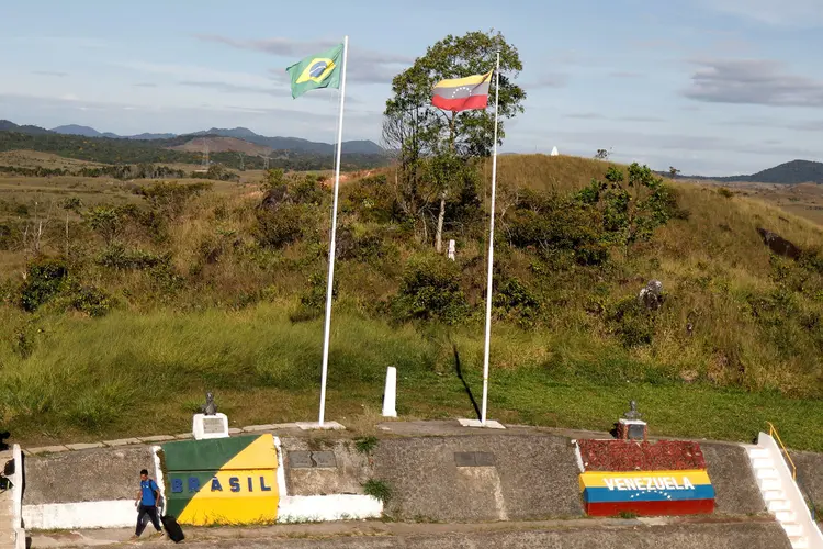 Fronteira: ataque a unidade militar próxima ao Brasil terminou com a morte de um soldado venezuelano (Nacho Doce/Reuters)