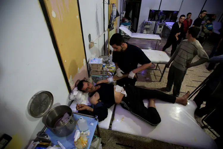Síria: Estados Unidos têm informações de que tanto gás de cloro quanto gás sarin foram usados no ataque no país (Ali Hashisho/Reuters)