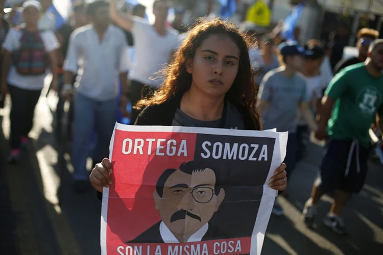 Nicarágua: milhares de manifestantes foram às ruas da capital da Nicarágua para exigir a renúncia do presidente (Jorge Cabrera/Reuters)