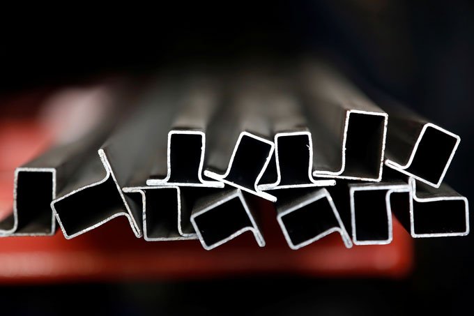 Aço: metal é uma das matérias-primas envolvidas na disputa comercial (Jean-Paul Pelissier/Reuters)