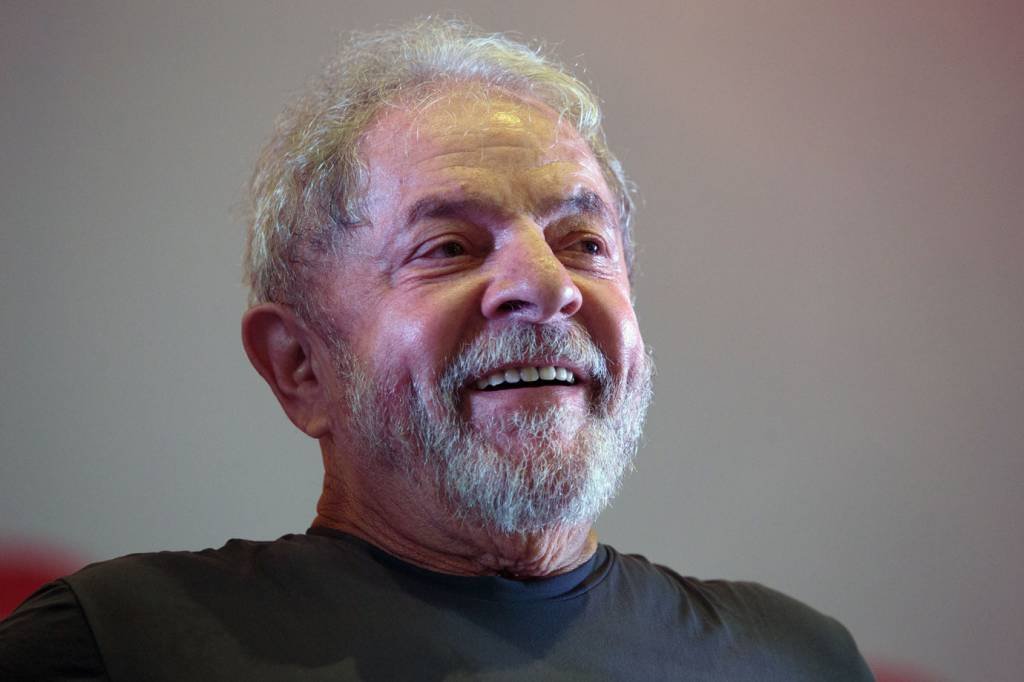 Lula: ato é o maior desde que ele foi encarcerado na sede da Polícia Federal, em Curitiba (Patricia Monteiro/Bloomberg)