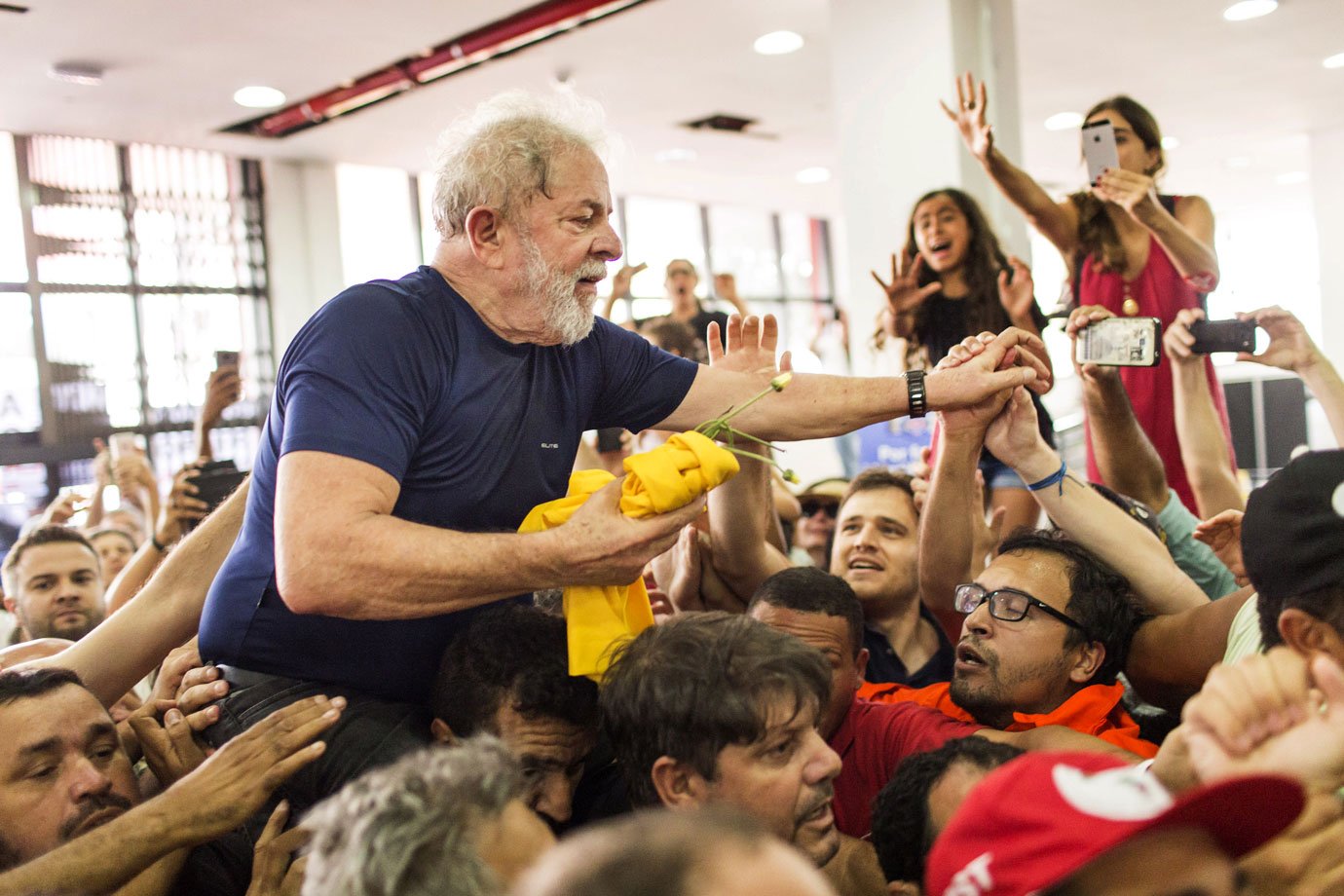 STF manda Justiça compartilhar com Lula mensagens da Lava Jato