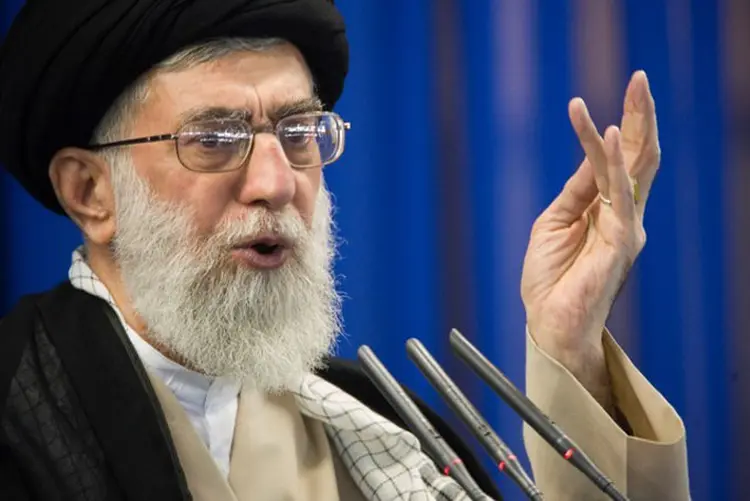 Khamenei: o líder iraniano afirmou que o país está aumentando sua capacidade de resistir a tentativas intimidação americana (Morteza Nikoubazl/Reuters)