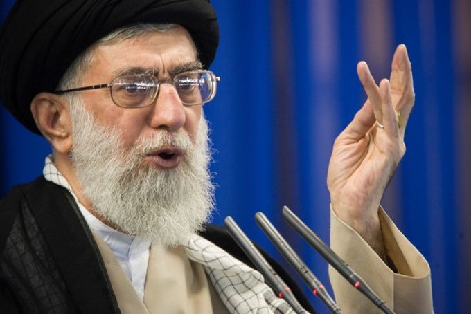 Líder iraniano pede que países muçulmanos se mantenham unidos contra EUA