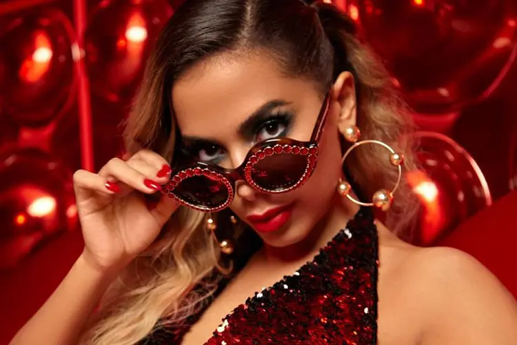 Anitta: a cantora pop foi considerada a 10ª artista mais relevante nas redes sociais pela Billboard (Facebook/Anitta/Divulgação)