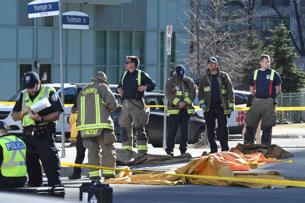 Polícia investiga conexões terroristas de atropelamento em Toronto