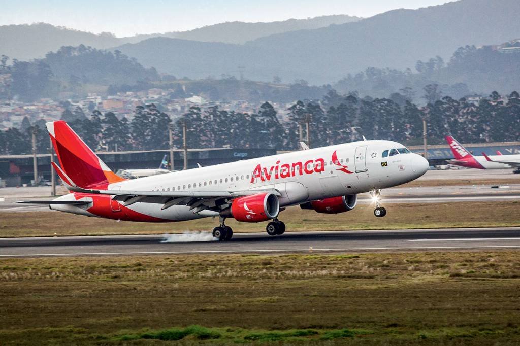 Entenda como Avianca será companhia low-cost e terá salas VIP
