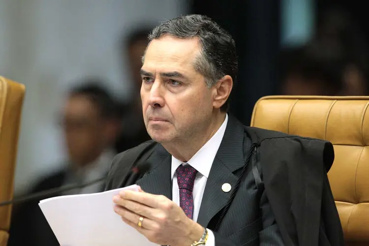 Barroso: "A noite foi longa para mim e a minha equipe para cumprir os prazos", disse o ministro (Carlos Moura/SCO/STF/Divulgação)