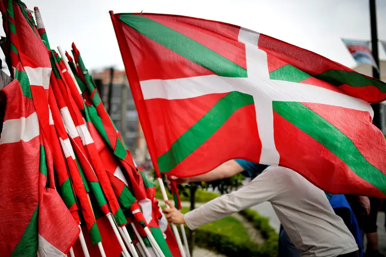 Bandeira Basca: o grupo separatista ETA anunciou que encerrá em maio (Vincent West/Runners)