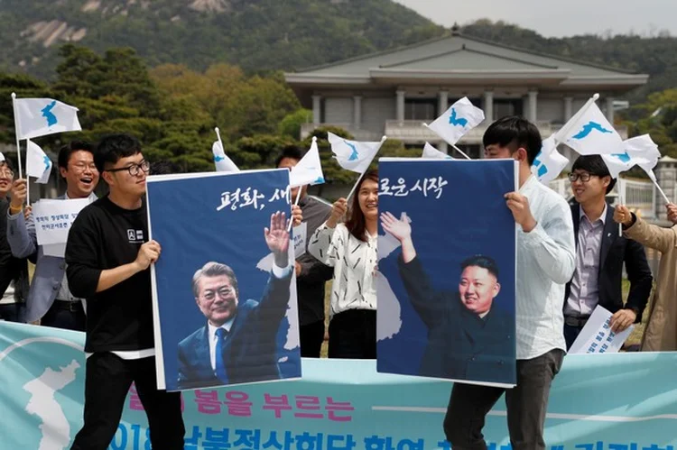COREIAS: Kim prometeu fechar as instalações nucleares em maio e convidar especialistas sul-coreanos e americanos para verificar o processo / Jorge Silva/Reuters