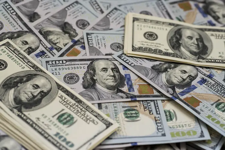 O dólar iniciou a terça-feira com leve alta ante o real (Divulgação/Thinkstock)