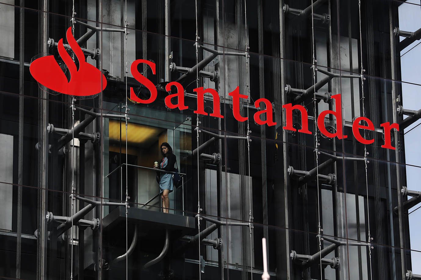 Inadimplência no Santander Brasil recua para 2,8%